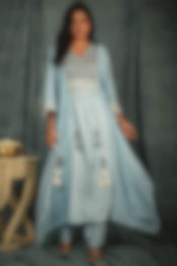 Powder Blue Shaded Hand Embroidered Kaftan Set by Nikita Vishakha at Pernia's Pop Up Shop