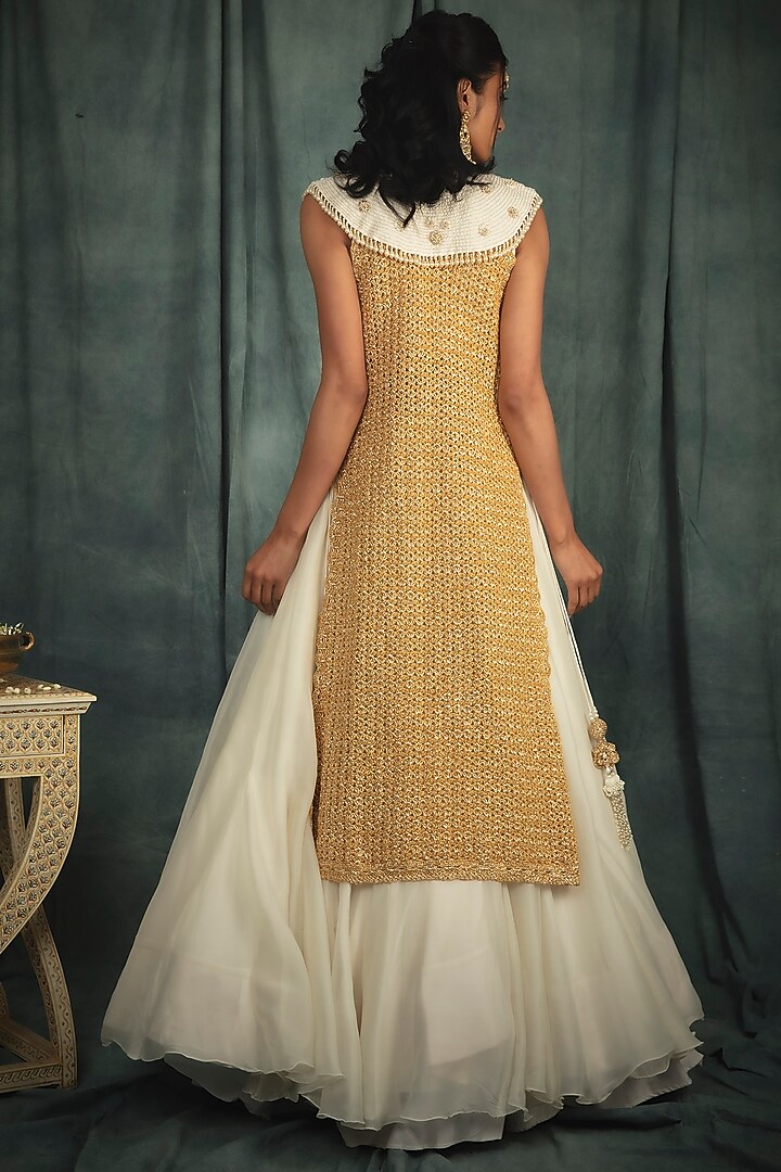 Ivory Organza Wedding Lehenga Set by Nikita Vishakha at Pernia's Pop Up Shop
