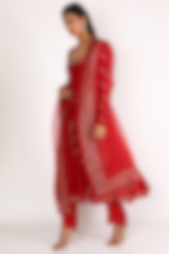 Red Embroidered Anarkali Set by Label Nimbus