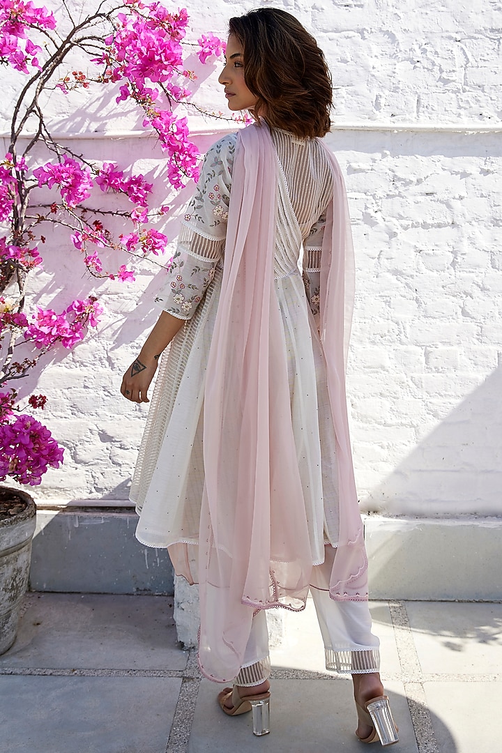 White Organza Embroidered Party Wear Anarkali Set by Label Nimbus at Pernia's Pop Up Shop