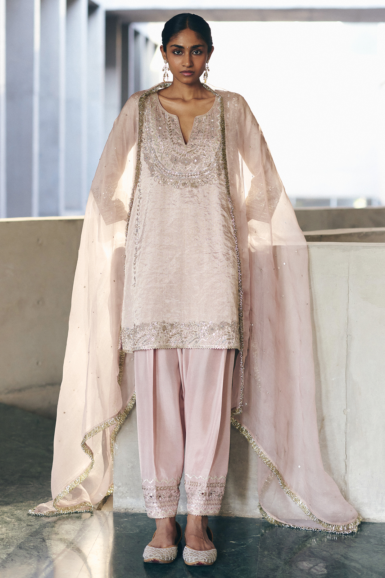 Dusty Rose Pink Tissue Hand Embroidered Kurta Set by Label Nimbus at Pernia's Pop Up Shop
