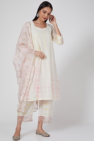 White & Pink A-Line Tie-Dye Kurta Set by Label Nimbus