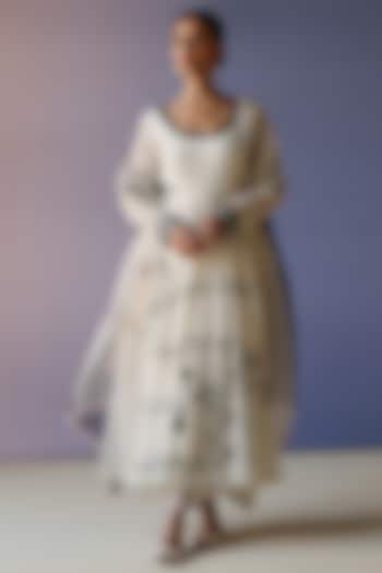 Ivory Chanderi Hand Embroidered Anarkali Set by Label Nimbus at Pernia's Pop Up Shop