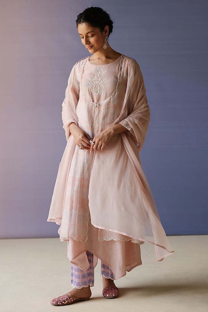 Nude Pink Chanderi Embroidered & Tie-Dyed Anarkali Set by Label Nimbus at Pernia's Pop Up Shop