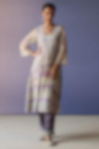 Lilac Chanderi Hand Embroidered & Tie-Dyed Kurta Set by Label Nimbus at Pernia's Pop Up Shop