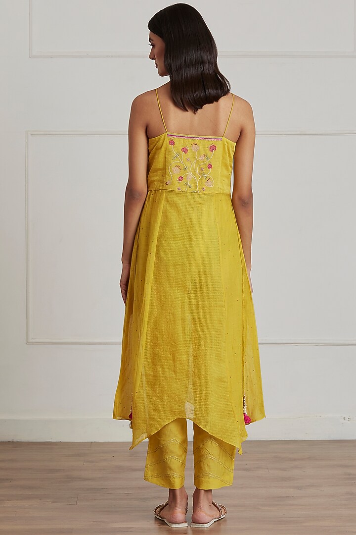 Mustard Yellow Embroidered Handkerchief Kurta Set by Label Nimbus at Pernia's Pop Up Shop