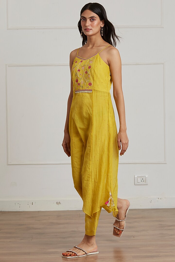 Mustard Yellow Embroidered Handkerchief Kurta Set by Label Nimbus at Pernia's Pop Up Shop