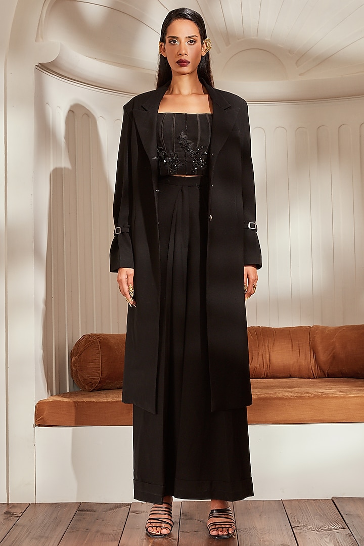 Black Textured Suiting Coat Set by Nikita Mhaisalkar
