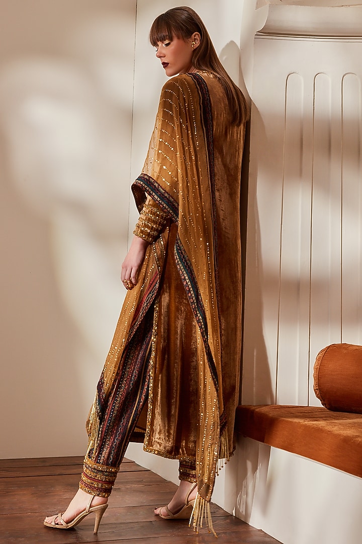 Gold Printed Kurta Set by Nikita Mhaisalkar at Pernia's Pop Up Shop