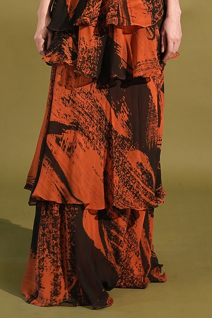 Orange & Black Georgette Strokes Printed Reception Saree Set by Nikita Mhaisalkar at Pernia's Pop Up Shop
