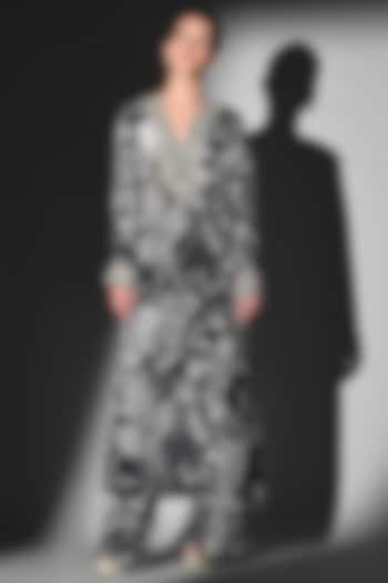 Black & White Silk Crepe Swirl Printed Kurta Set by Nikita Mhaisalkar at Pernia's Pop Up Shop