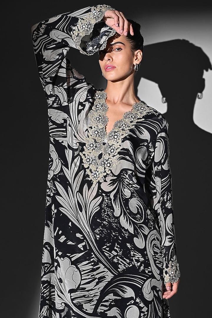 Black & White Silk Crepe Swirl Printed Kurta Set by Nikita Mhaisalkar at Pernia's Pop Up Shop