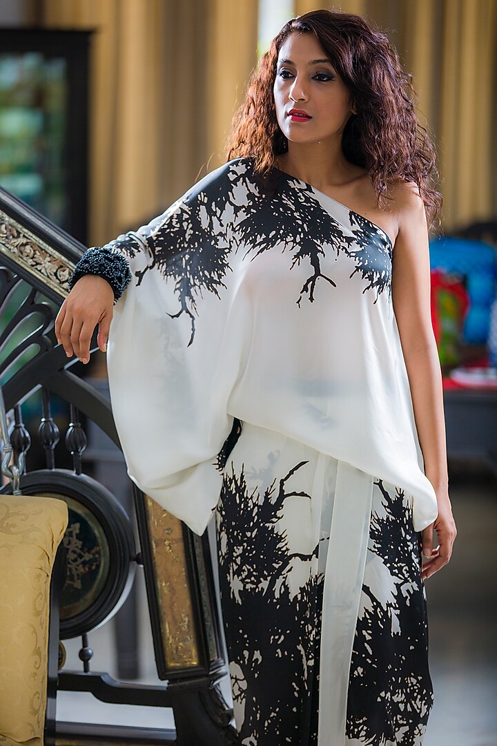 White & Black Printed Embroidered Skirt Set by Nikita Mhaisalkar at Pernia's Pop Up Shop