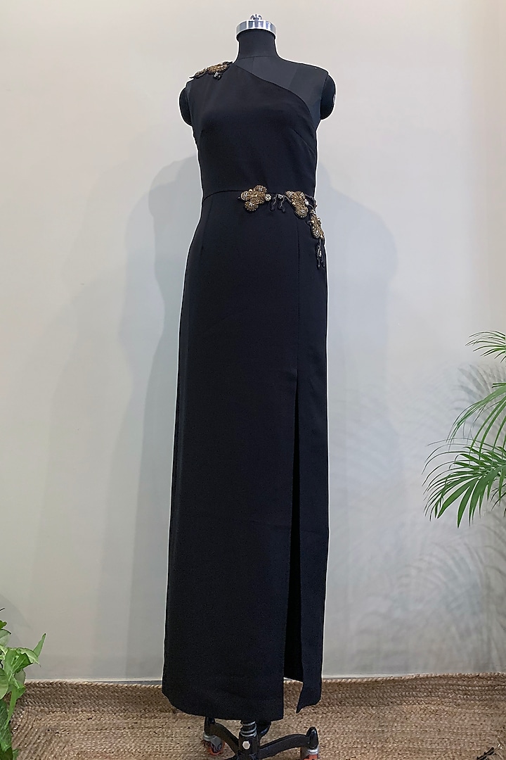 Black One Shoulder Dress With Slit by Nikita Mhaisalkar