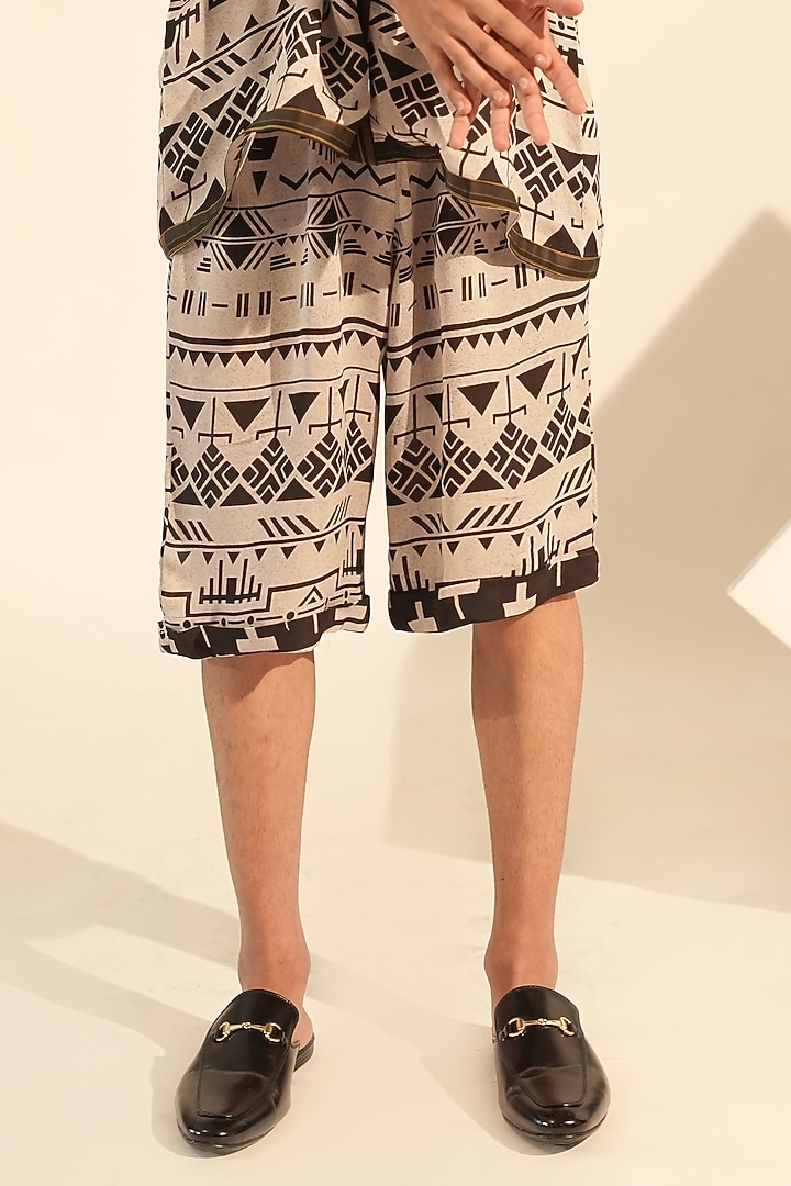 Black & White Georgette Printed Co-Ord Set by Nikita Mhaisalkar Men at Pernia's Pop Up Shop