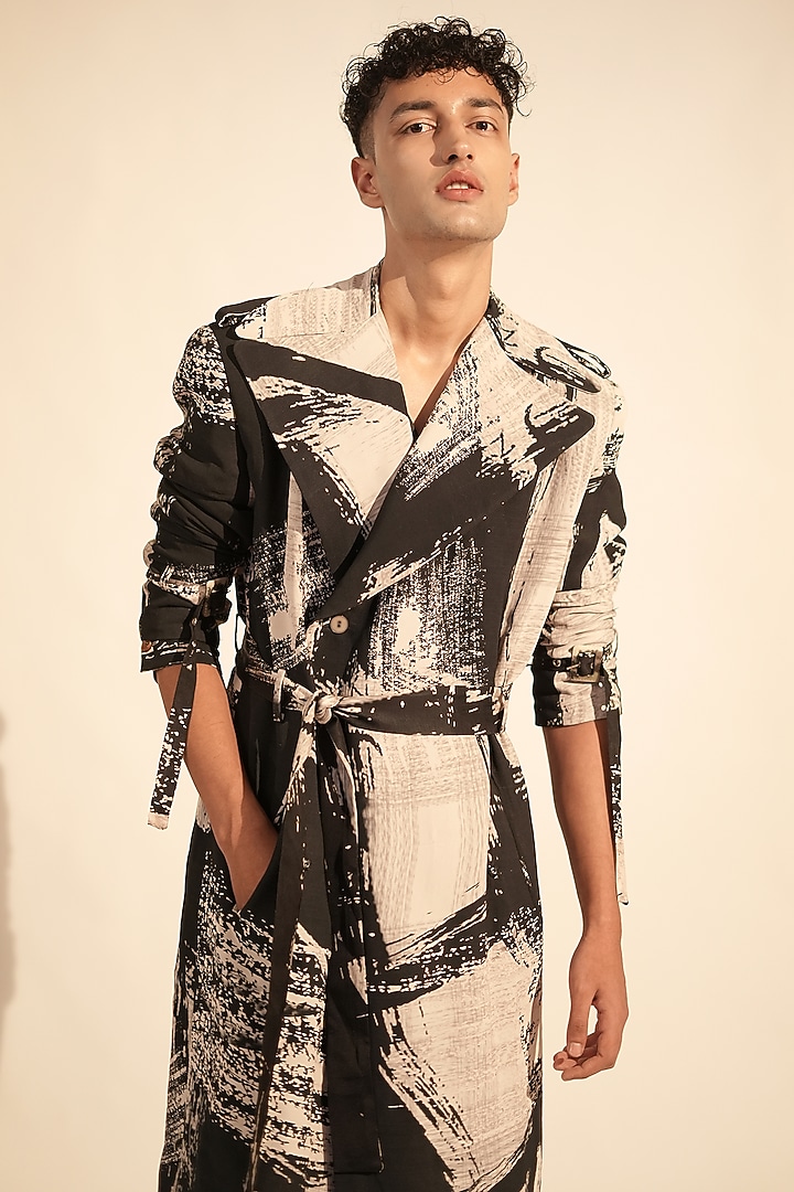 Black & White Double Georgette Stroke Printed Trench Coat by Nikita Mhaisalkar Men at Pernia's Pop Up Shop