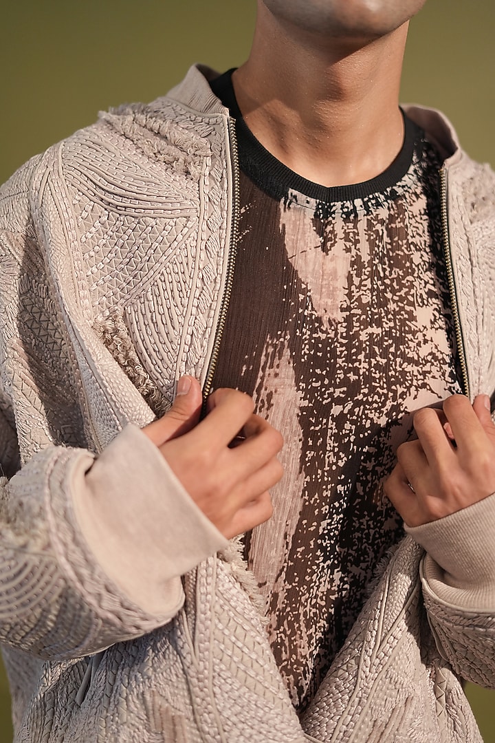 Black & White Pure Crinkled Chiffon Printed Ganji by Nikita Mhaisalkar Men at Pernia's Pop Up Shop