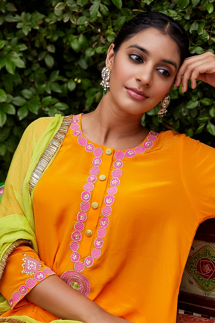 Orange Pure Crepe Resham Embellished Kurta Set by Nimbu Mirchi at Pernia's Pop Up Shop