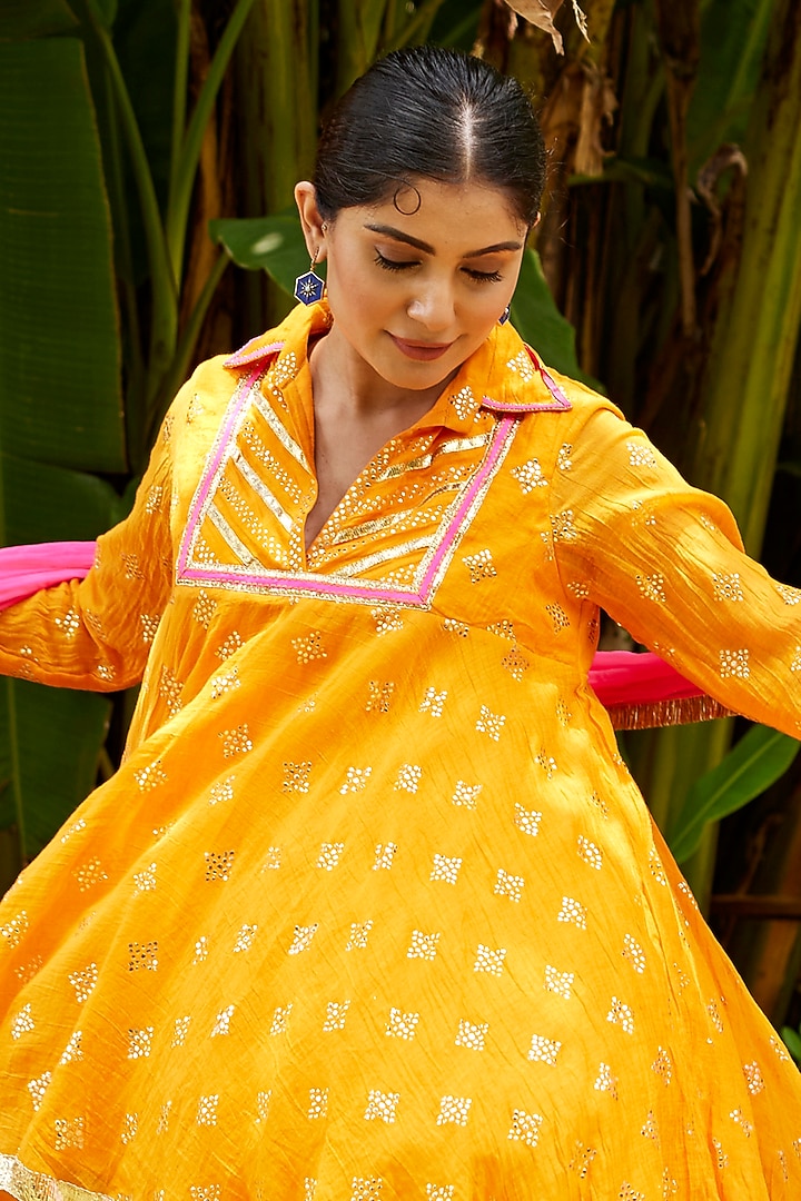 Orange Pure Chanderi Mukaish Work Kurta Set by Nimbu Mirchi at Pernia's Pop Up Shop