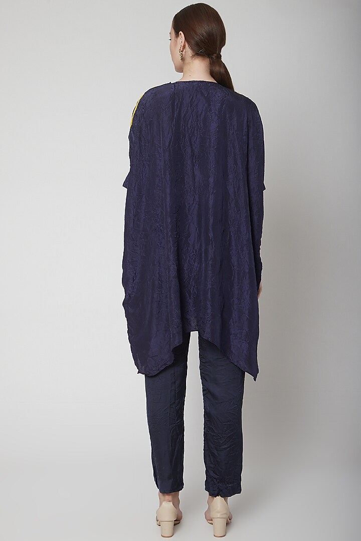 Black Embroidered Kaftan Kurta With Pants by Nineteen89 by Divya Bagri at Pernia's Pop Up Shop
