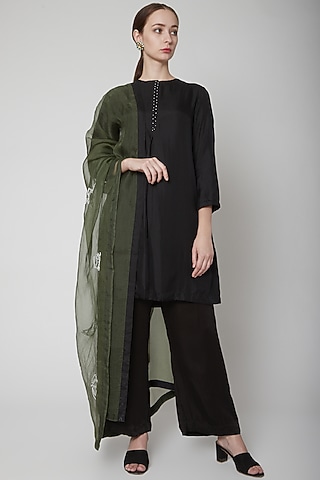 Black Embroidered Kurta Set by Nineteen89 by Divya Bagri