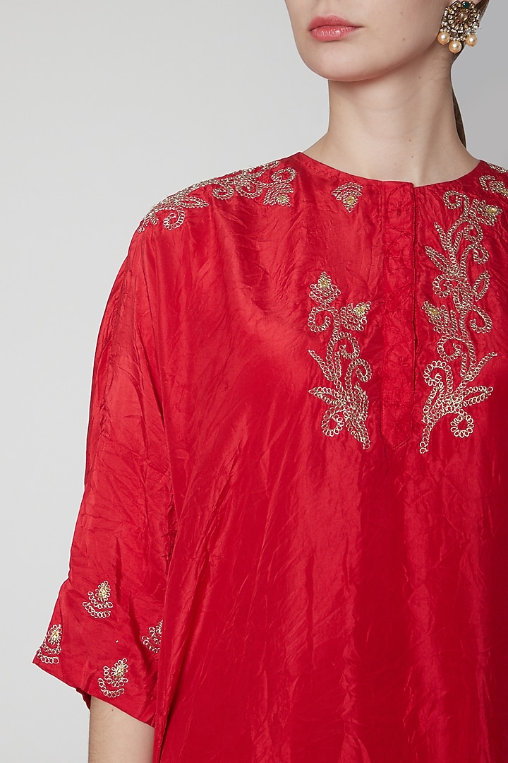 Red Embroidered Kurta With Beige Pants by Nineteen89 by Divya Bagri at Pernia's Pop Up Shop