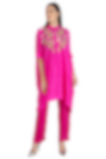 Fuchsia Embroidered Kaftan With Pants by Nineteen89 by Divya Bagri