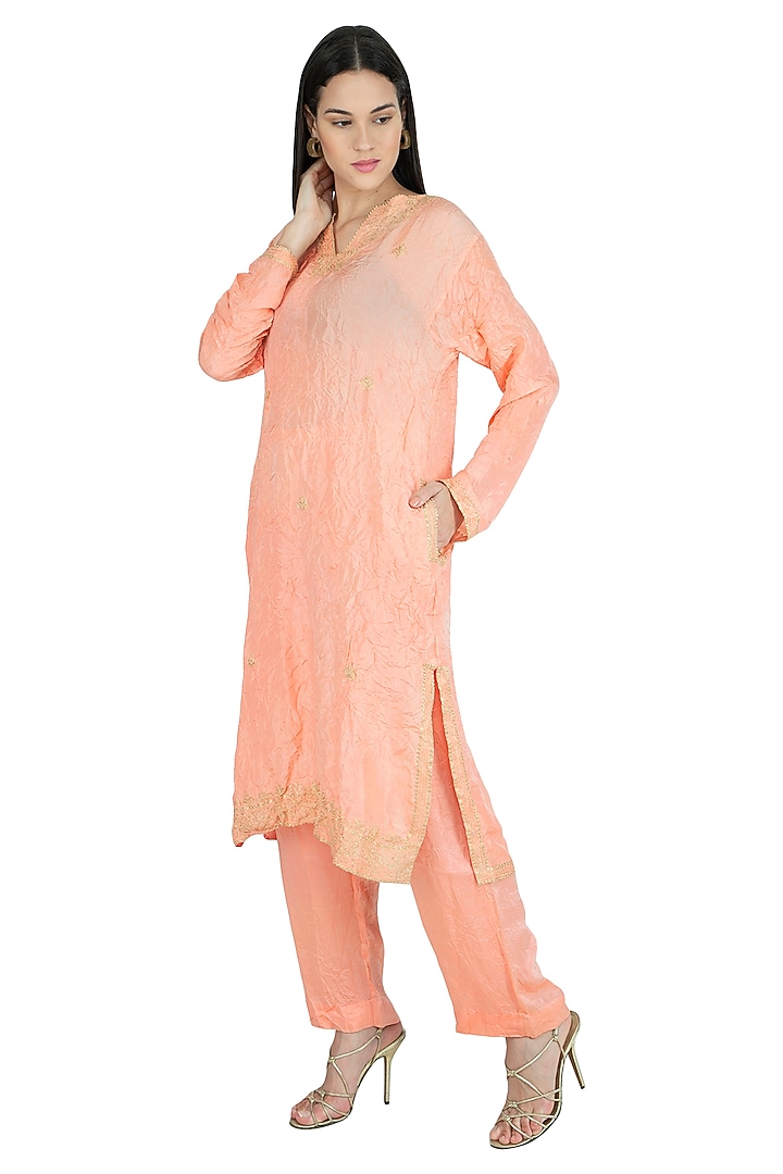 Peach Pink Embroidered Kurta by Nineteen89 by Divya Bagri at Pernia's Pop Up Shop