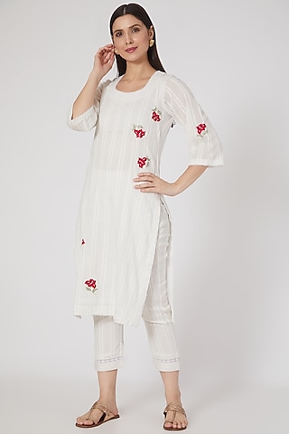 White Embroidered Kurta Set by Nineh