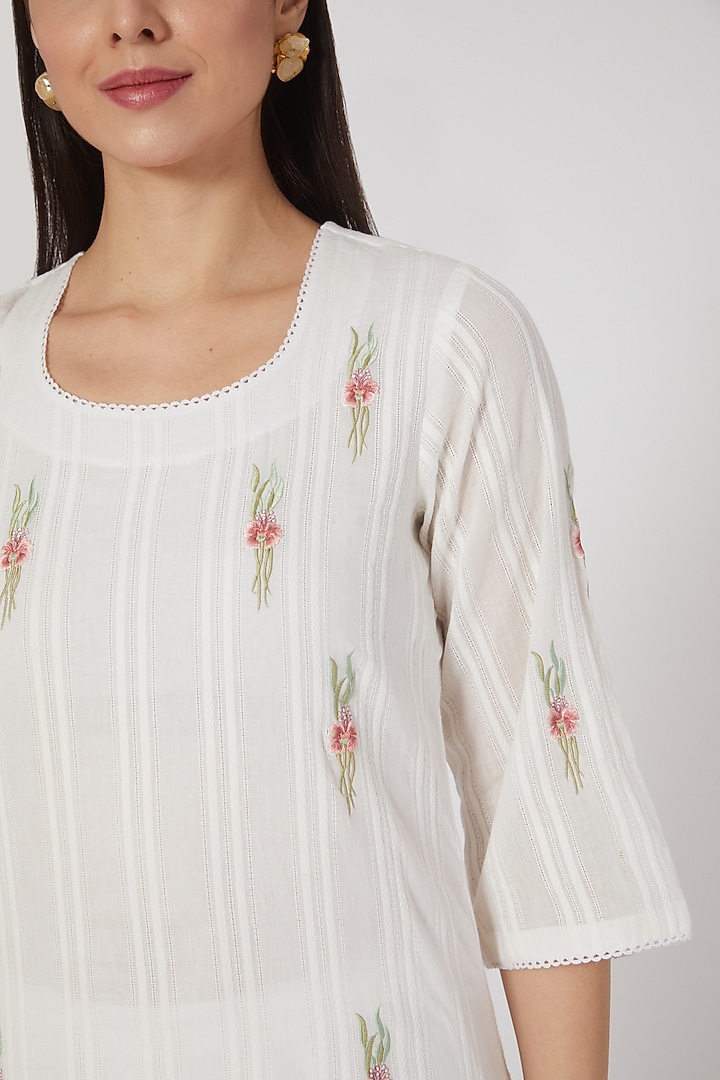 White Kurta Set With Embroidery by Nineh at Pernia's Pop Up Shop