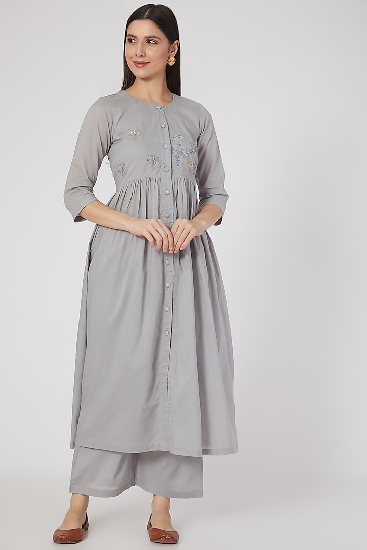 Grey Embroidered Kurta Set by Nineh at Pernia's Pop Up Shop