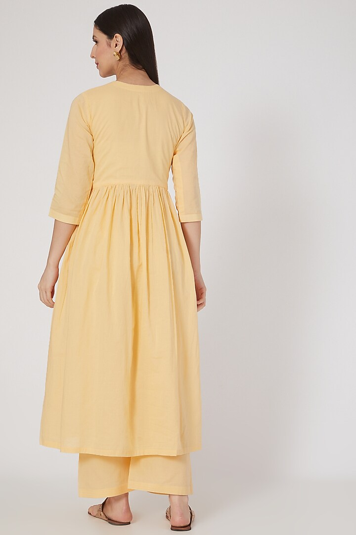 Mango Yellow Embroidered Pleated Kurta Set by Nineh at Pernia's Pop Up Shop