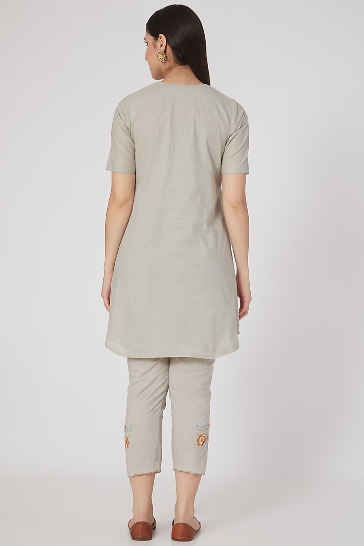 Dusty Grey Embroidered Kurta Set by Nineh at Pernia's Pop Up Shop