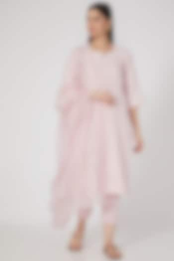 Light Pink Embroidered Kurta Set by Nineh at Pernia's Pop Up Shop