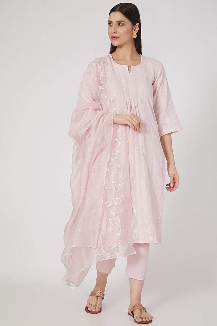 Light Pink Embroidered Kurta Set by Nineh at Pernia's Pop Up Shop