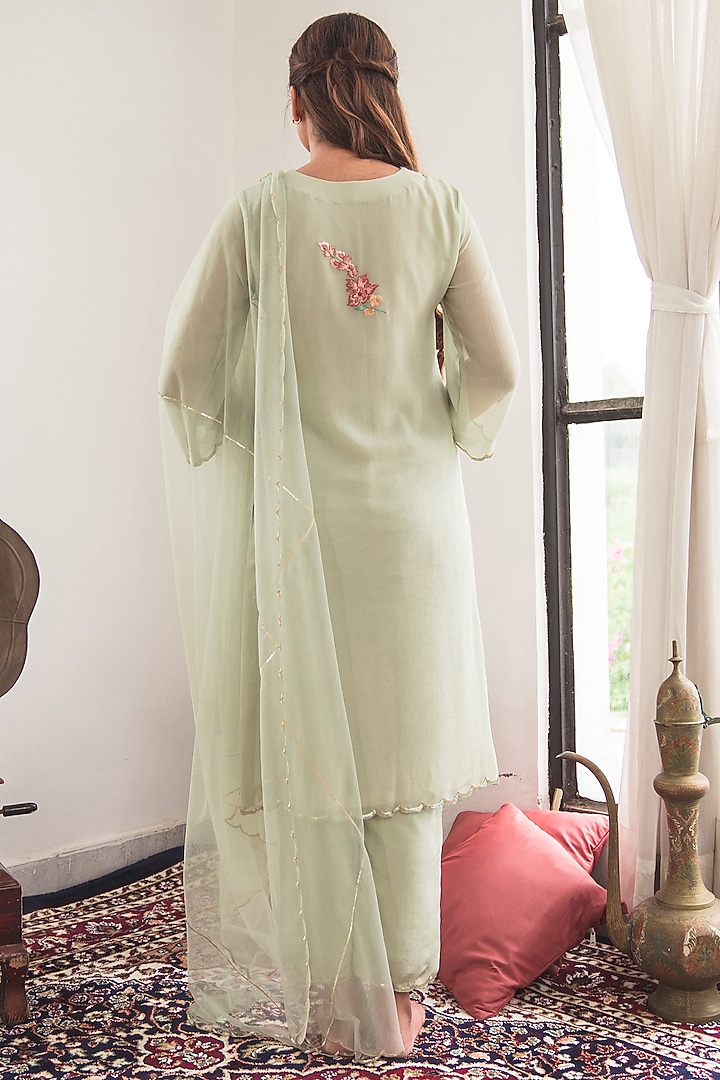 Pistachio Hand & Machine Embroidered Kurta Set by Nineh at Pernia's Pop Up Shop