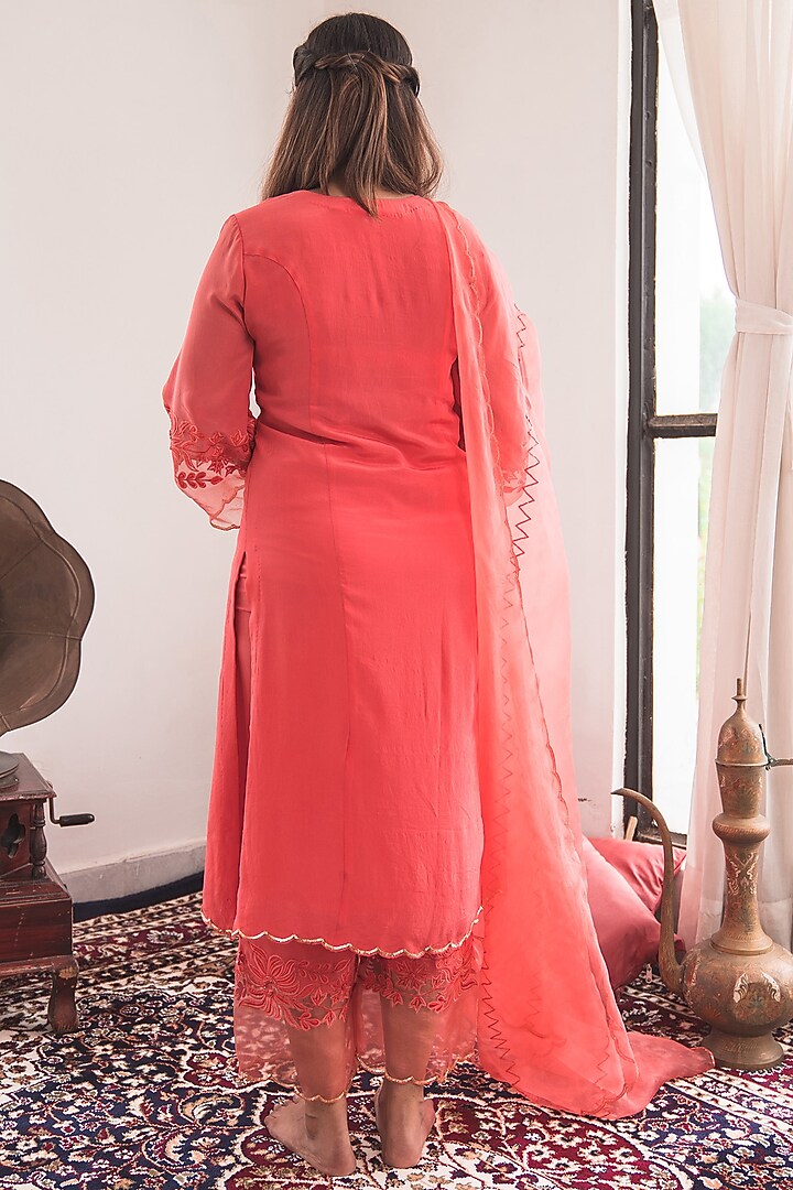 Coral Hand & Machine Embroidered Kurta Set by Nineh at Pernia's Pop Up Shop