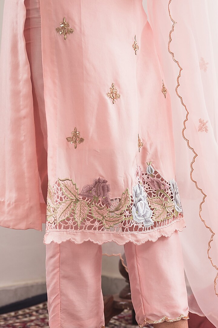Pale Pink Hand & Machine Embroidered Kurta Set by Nineh at Pernia's Pop Up Shop