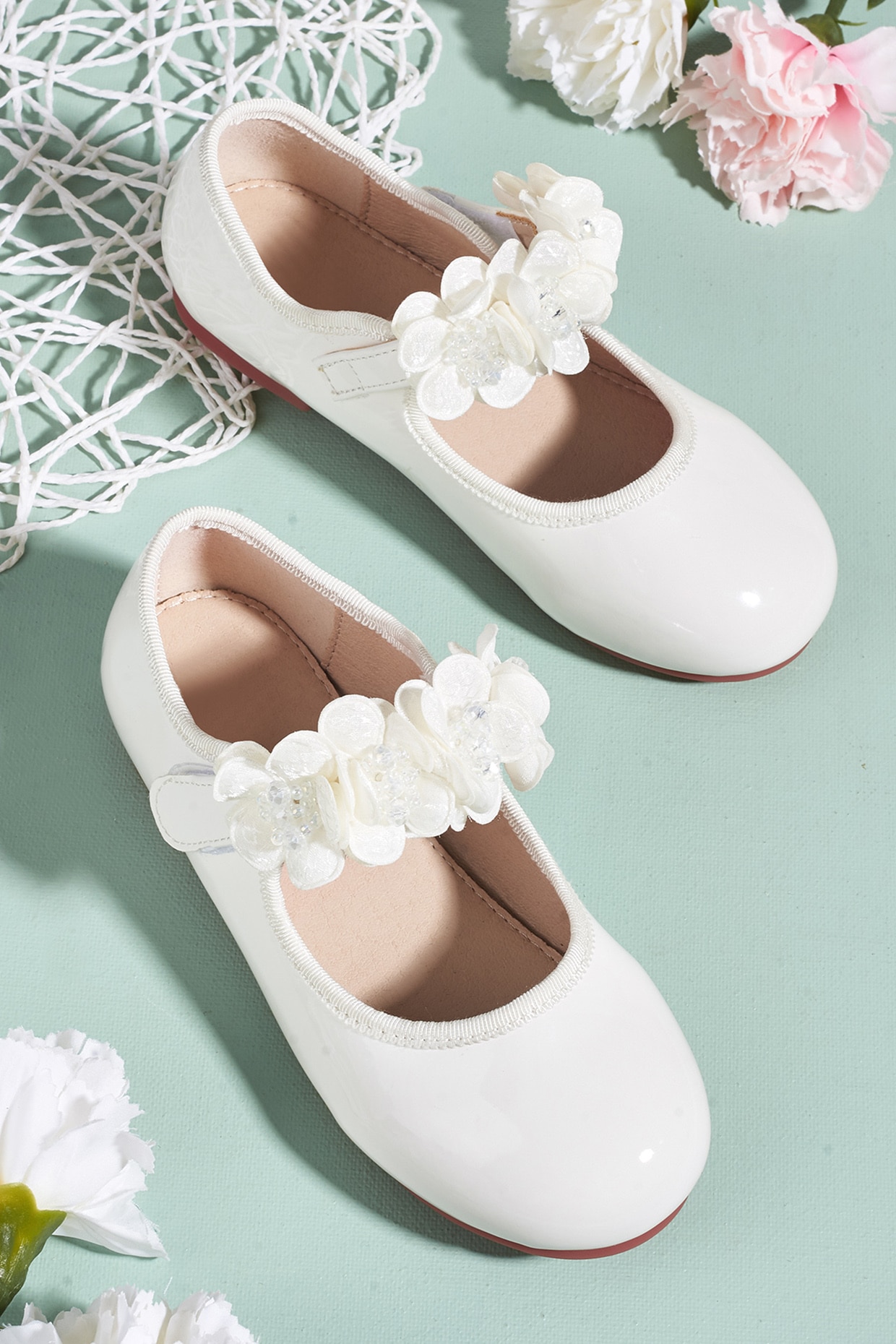 White belly shoes for clearance girl