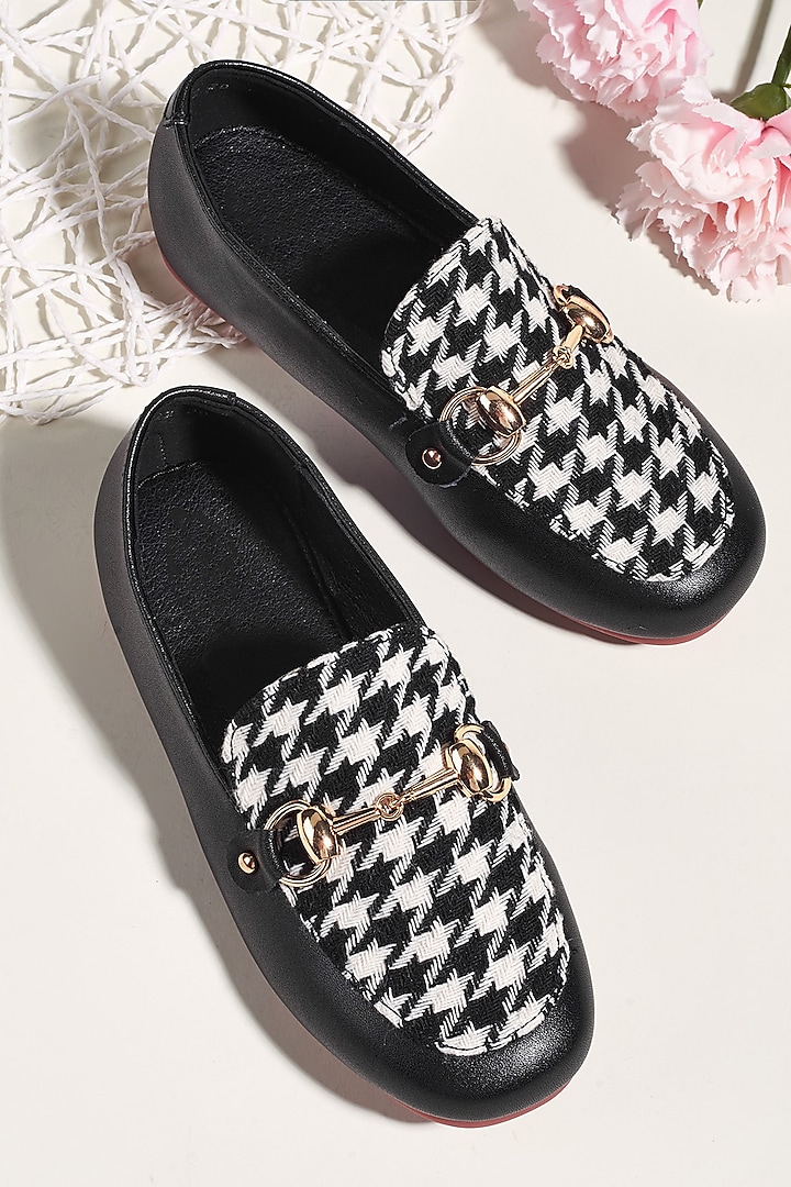 Black & White PU Loafers For Girls by Ninobello