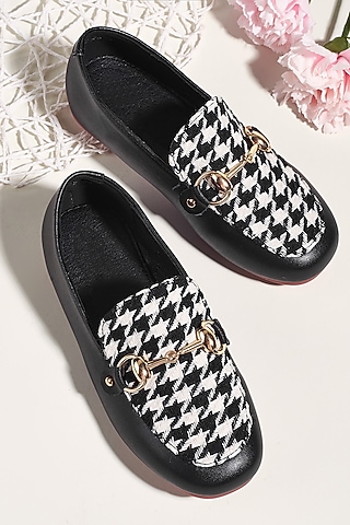Black & White PU Loafers For Girls by Ninobello