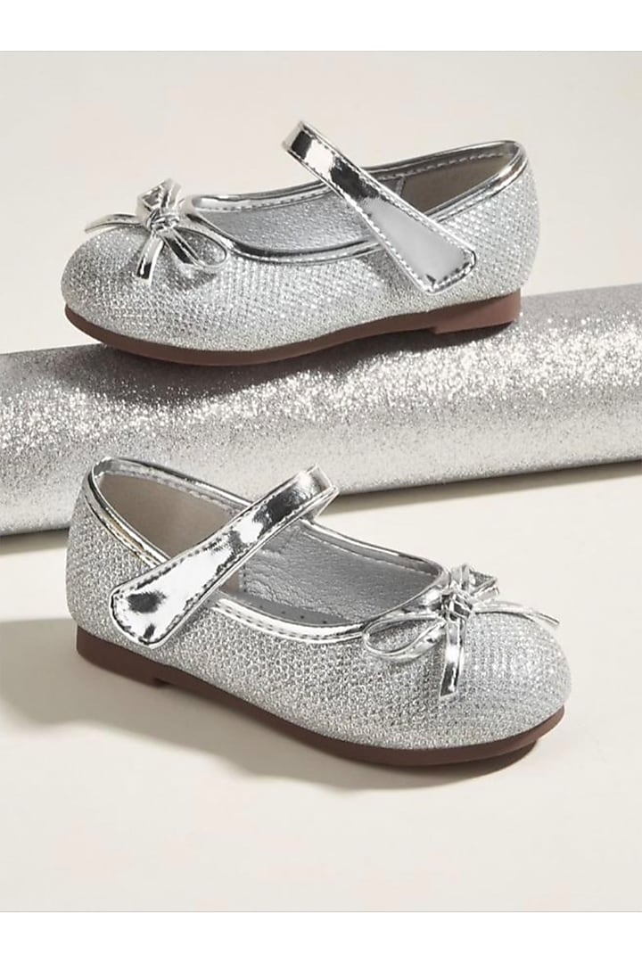 Silver PU Textured Knot Bellies For Girls by Ninobello at Pernia's Pop Up Shop