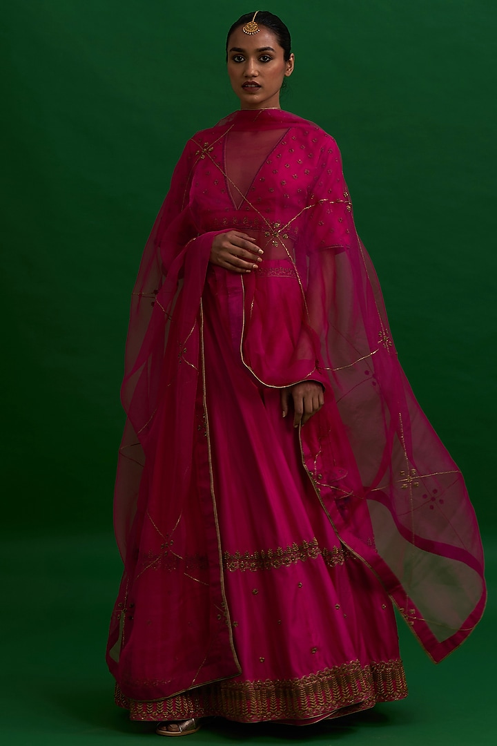 Rani Pink Embroidered Bridal Lehenga Set by Nishar Ahmed at Pernia's Pop Up Shop