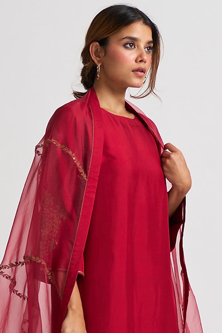 Cherry Red Marodi Embroidered Kurta Set by Nishar Ahmed at Pernia's Pop Up Shop