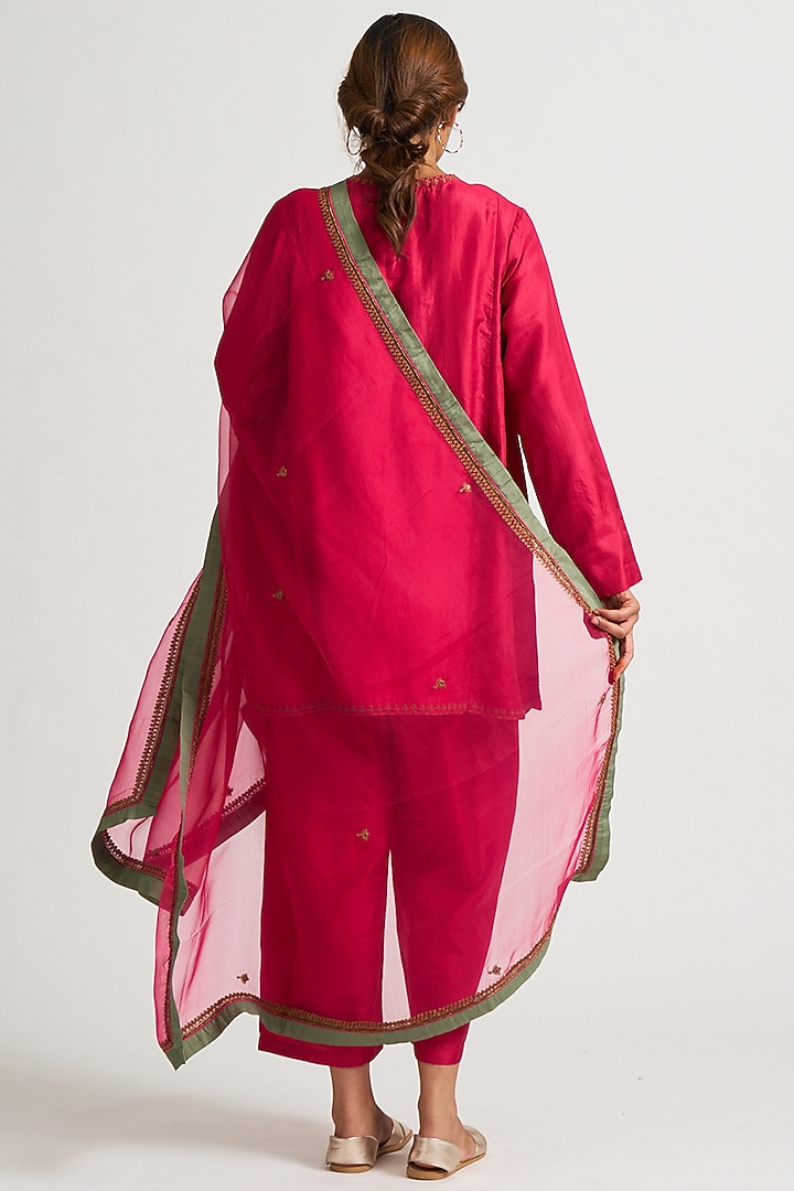 Rani Pink Marodi Embroidered Kurta Set by Nishar Ahmed at Pernia's Pop Up Shop