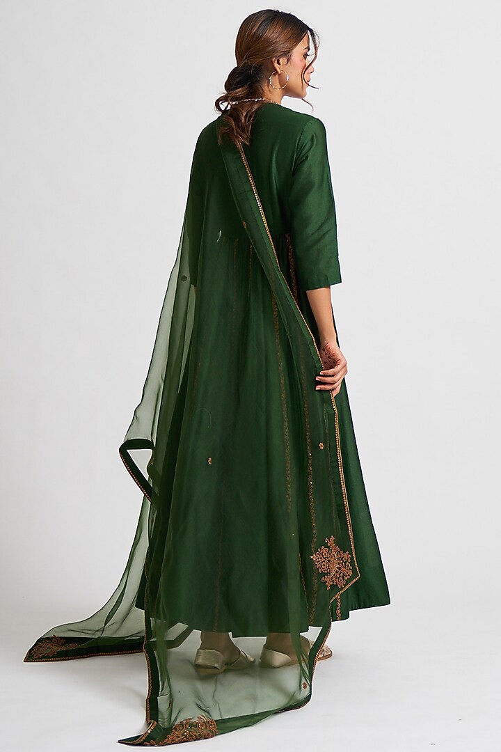 Olive Chanderi Wedding Anarkali Set by Nishar Ahmed at Pernia's Pop Up Shop