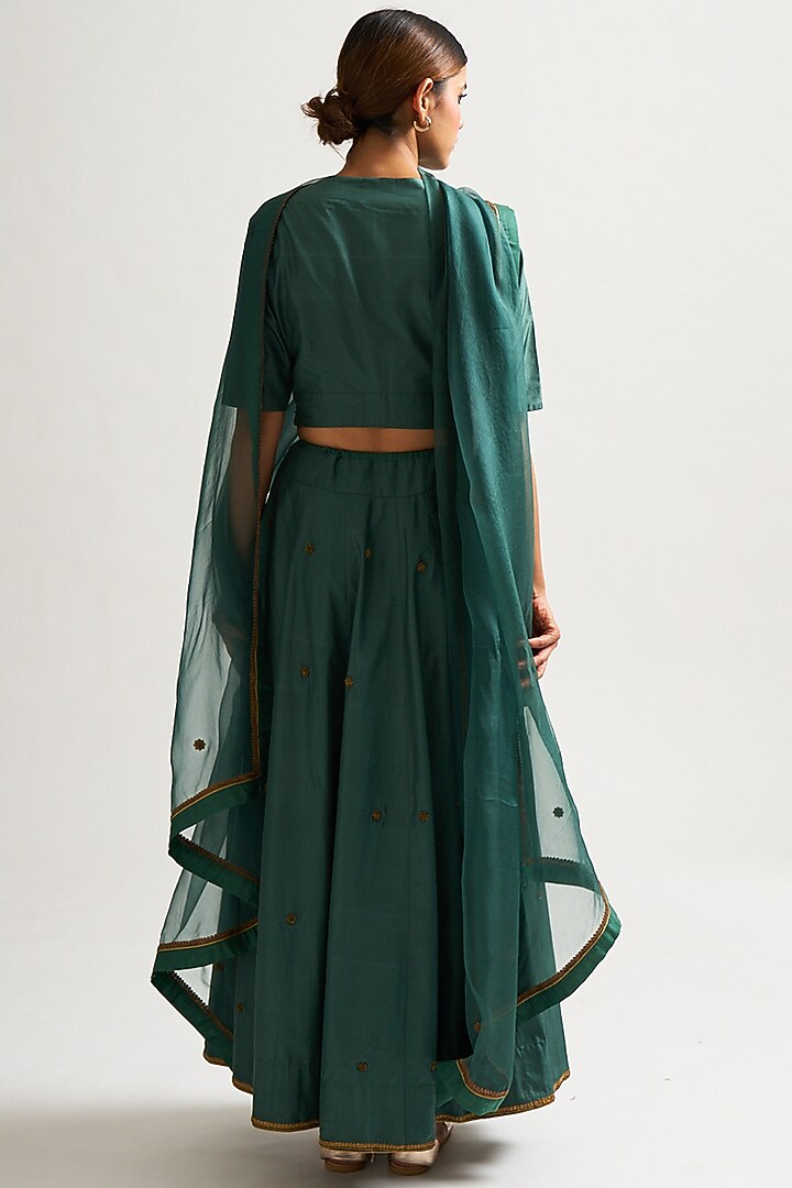 Evergreen Chanderi Wedding Lehenga Set by Nishar Ahmed at Pernia's Pop Up Shop