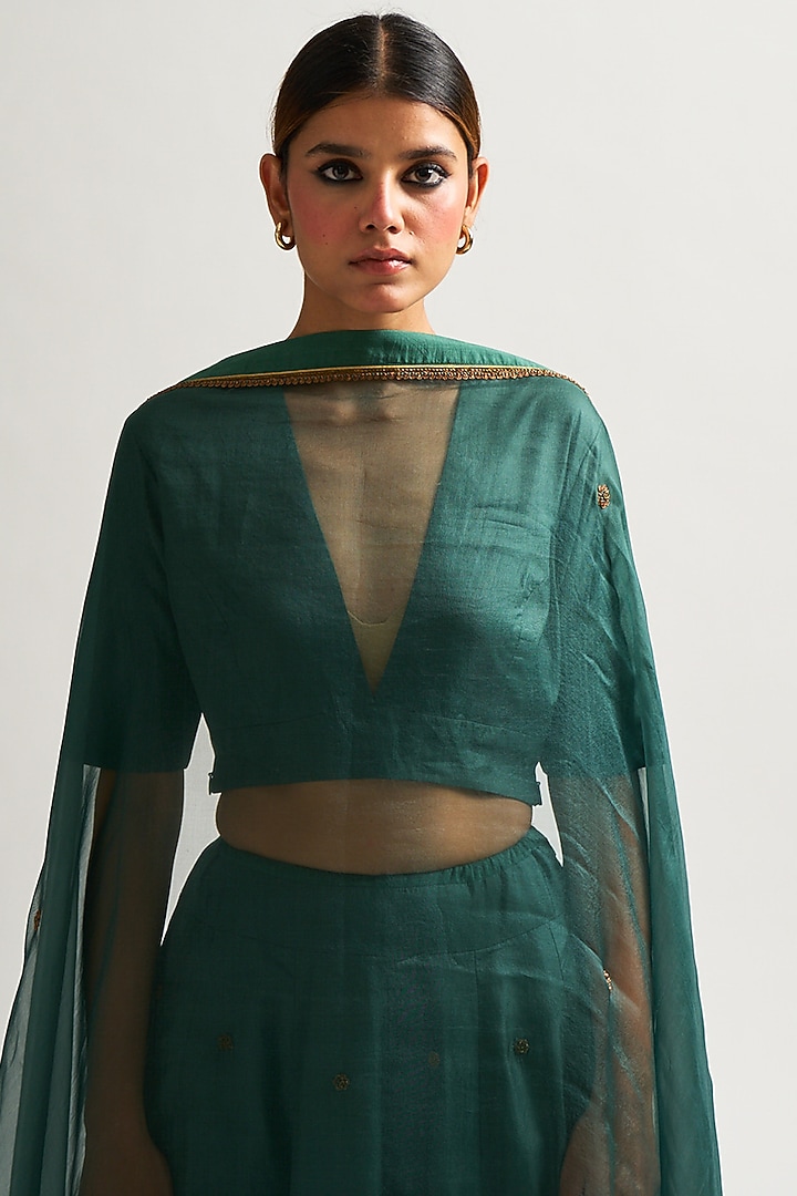 Evergreen Chanderi Wedding Lehenga Set by Nishar Ahmed at Pernia's Pop Up Shop