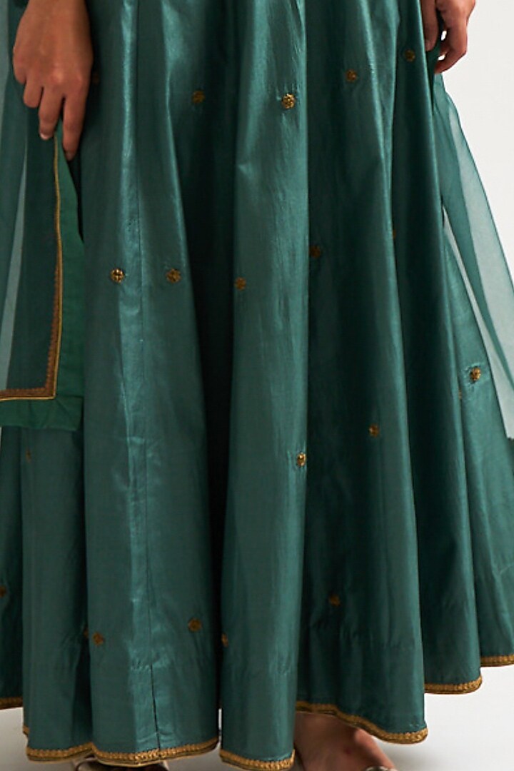 Evergreen Chanderi Wedding Lehenga Set by Nishar Ahmed at Pernia's Pop Up Shop