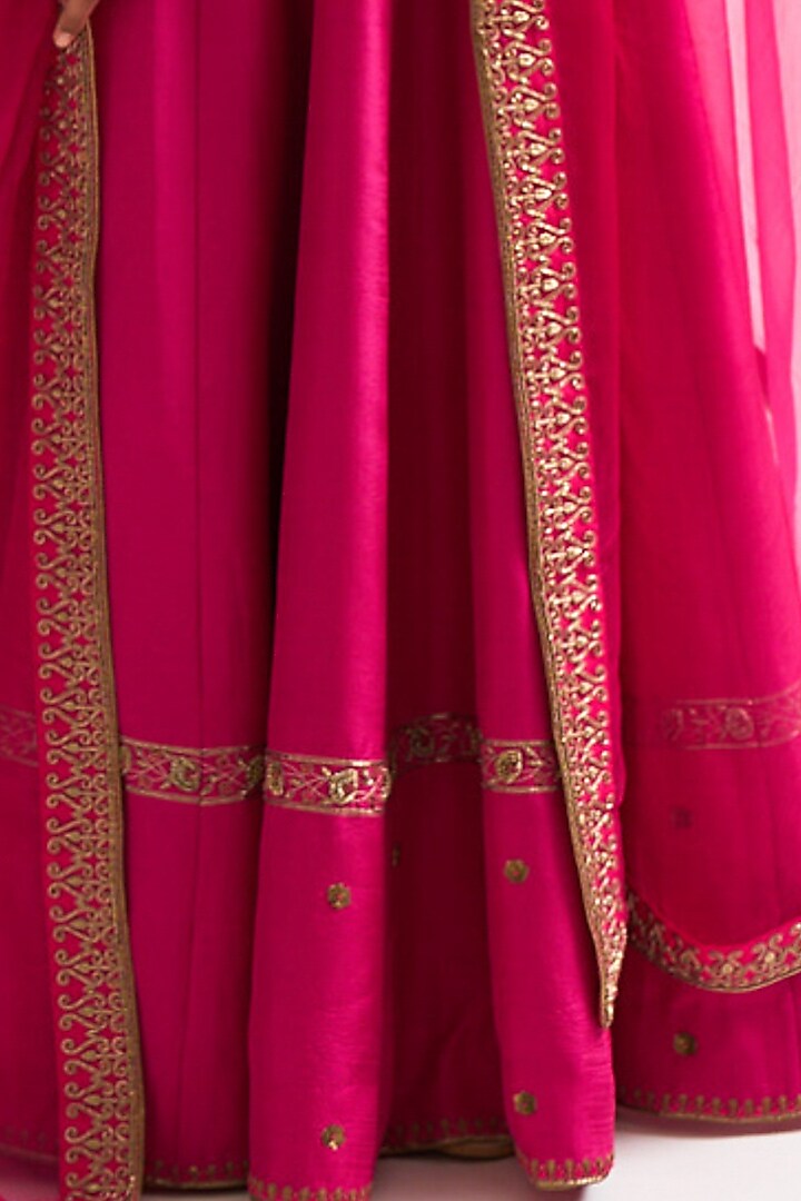 Fuchsia Hand Embroidered Wedding Lehenga Set by Nishar Ahmed at Pernia's Pop Up Shop